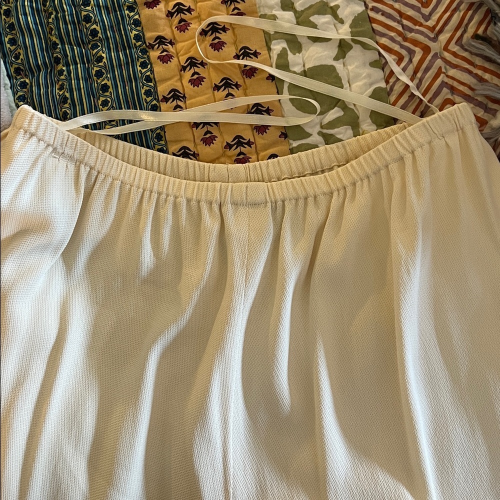 Elegant Cream Women's 2 piece outfit, Good condition, 12 - Picture 11 of 11